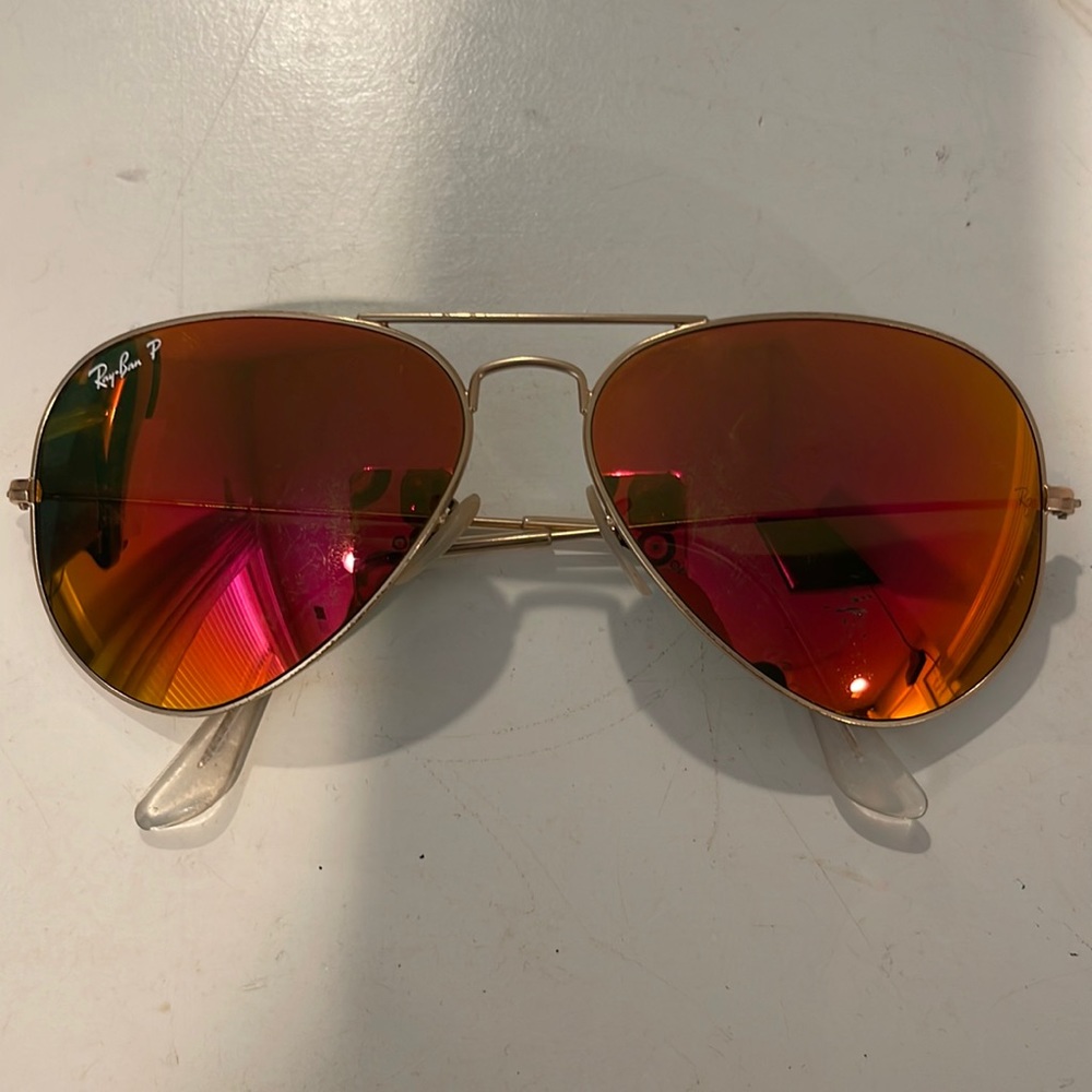 Red Ray-Ban Polarized - Aviator